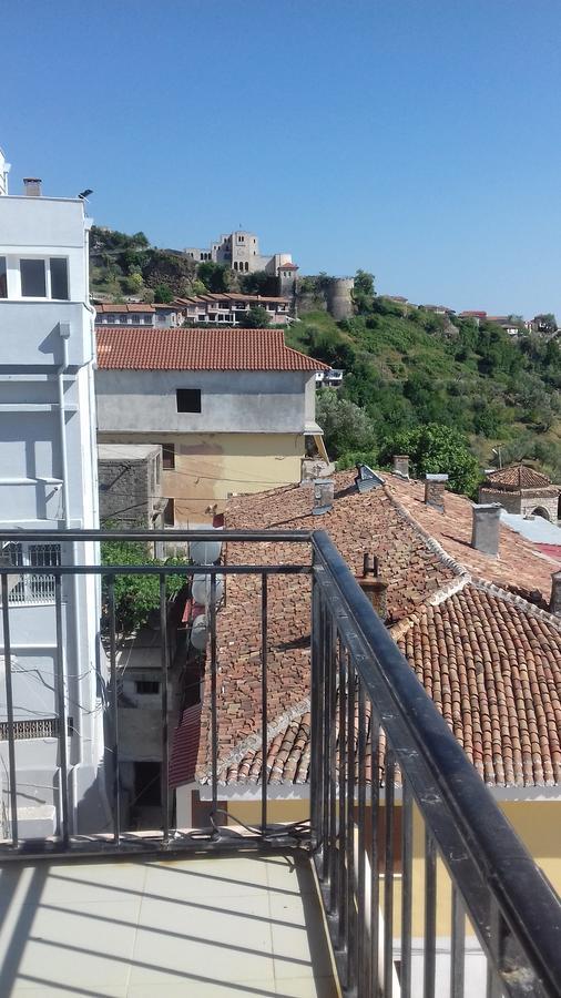 Kruja Hostel ภายนอก รูปภาพ